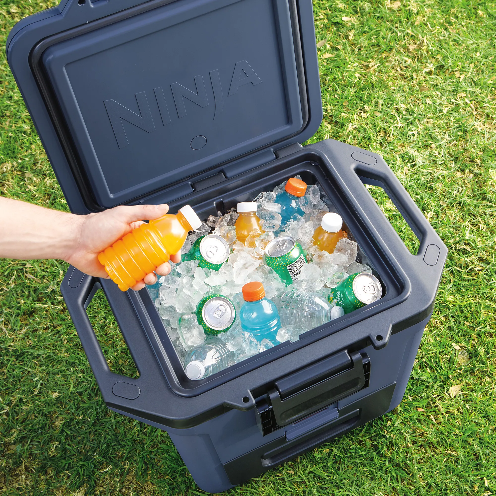Ninja FrostVault 28L Hard Cooler with Dry Zone - Image 10