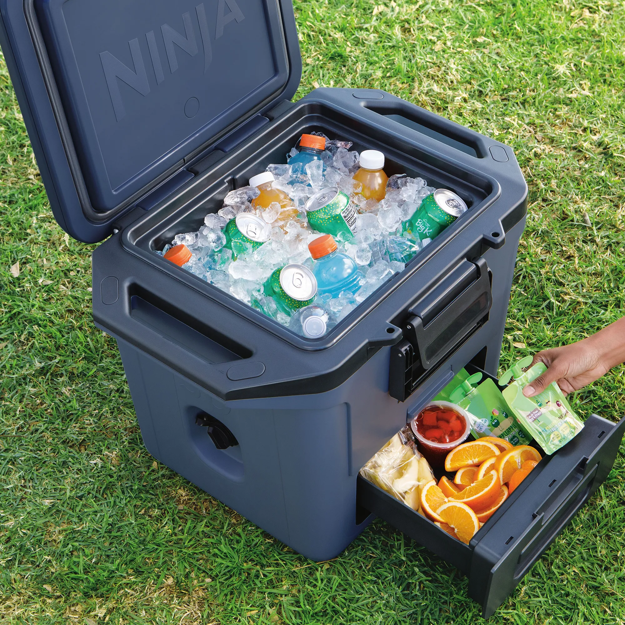Ninja FrostVault 28L Hard Cooler with Dry Zone - Image 11