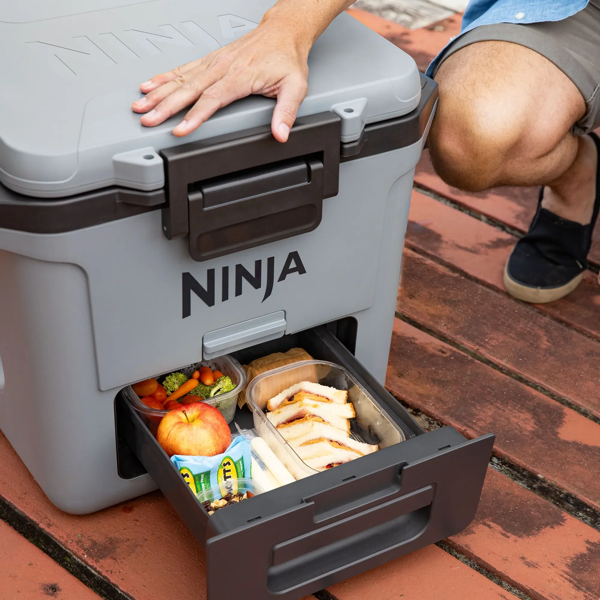 Ninja FrostVault 28L Hard Cooler with Dry Zone - Image 19