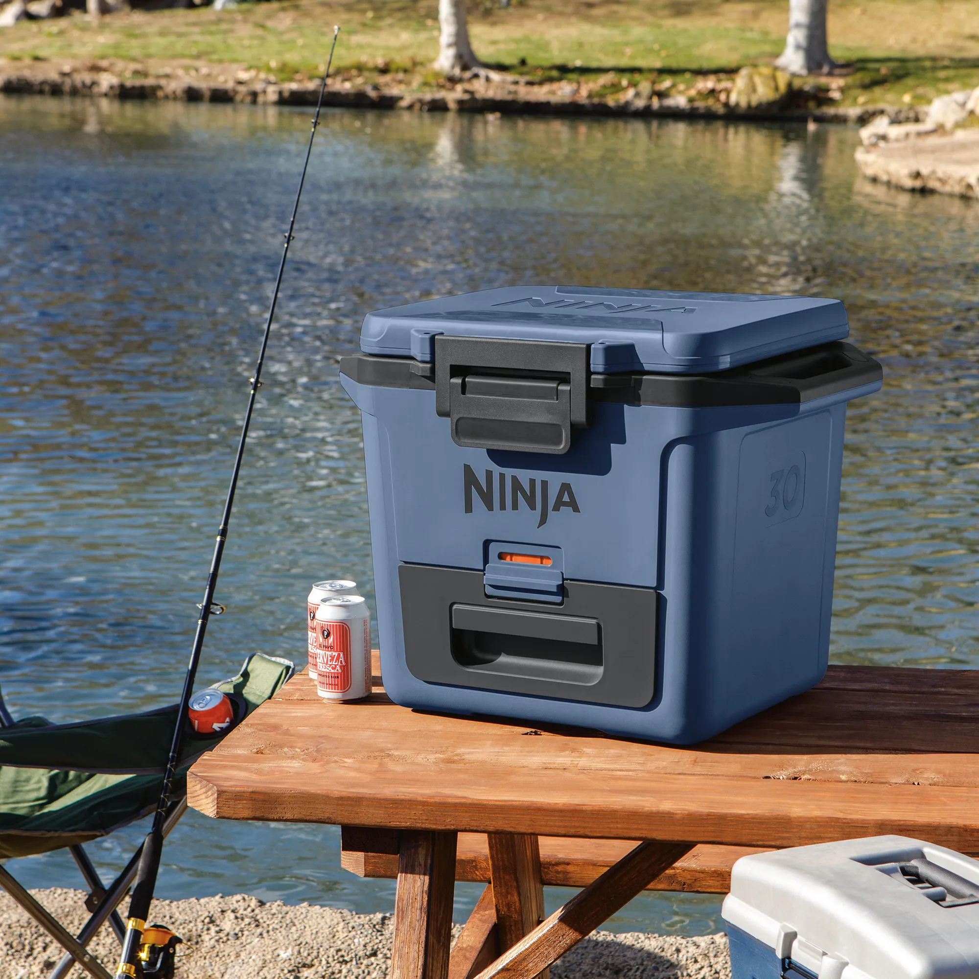 Ninja FrostVault 28L Hard Cooler with Dry Zone - Image 9