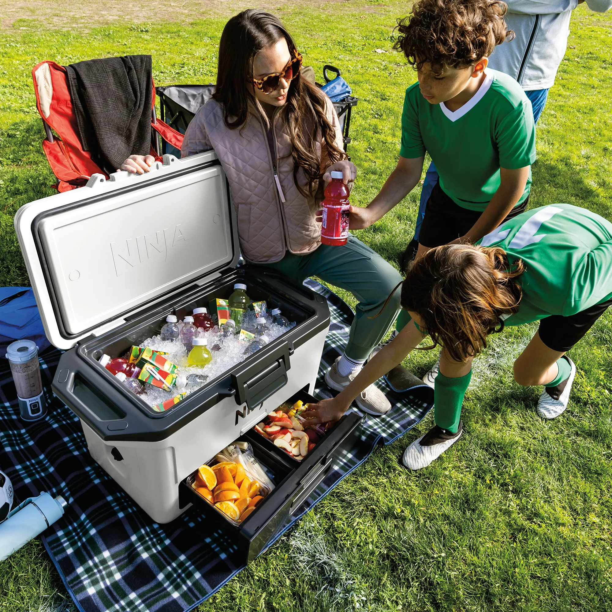 Ninja FrostVault 47L Hard Cooler with Dry Zone - Image 20