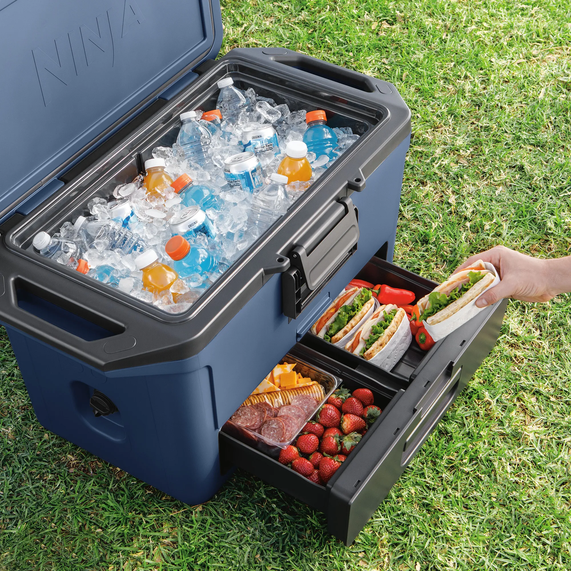 Ninja FrostVault 47L Hard Cooler with Dry Zone - Image 4
